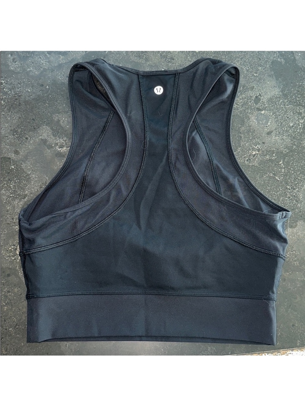 LULULEMON SZ 8 BLACK MESH CROP